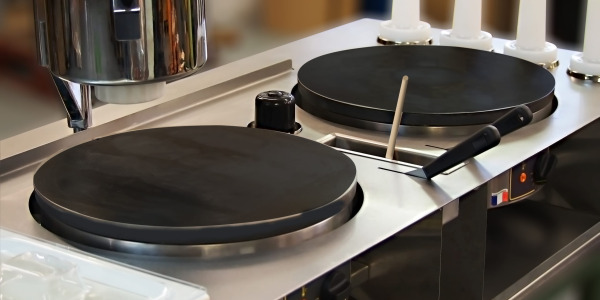 Quelle crêpière professionnelle choisir : électrique ou gaz ?