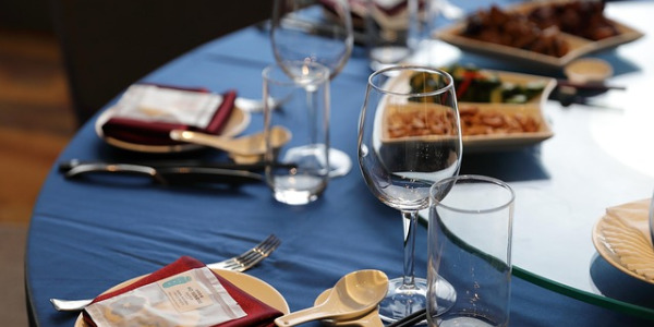 Crêperie événementielle : comment vendre des animations crêpes en entreprise, mariage et festival